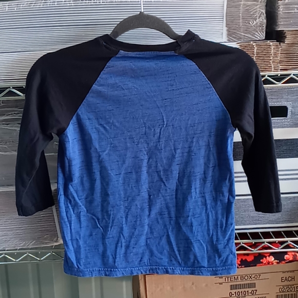 Boys long sleeve top size 6/7 - Picture 2 of 2